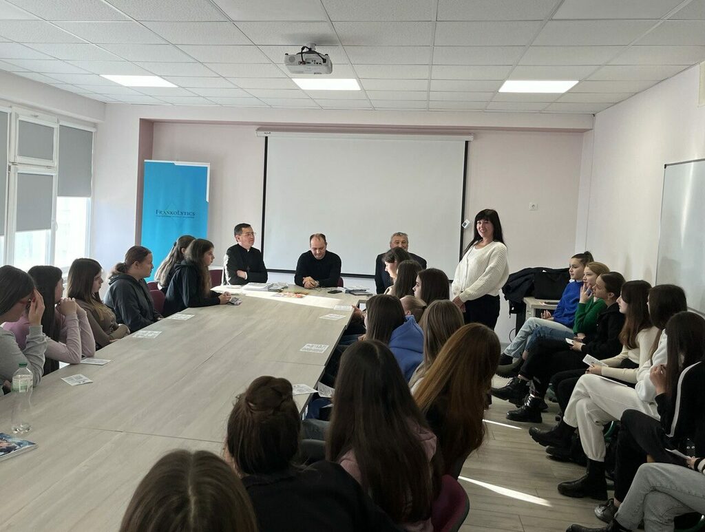 photo_5190528502351385637_y